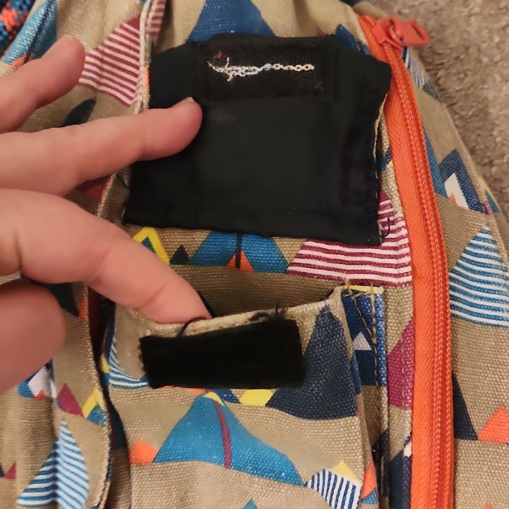 KAVU "Range" Patterned Sling Rope Bag - Picture 3 of 12